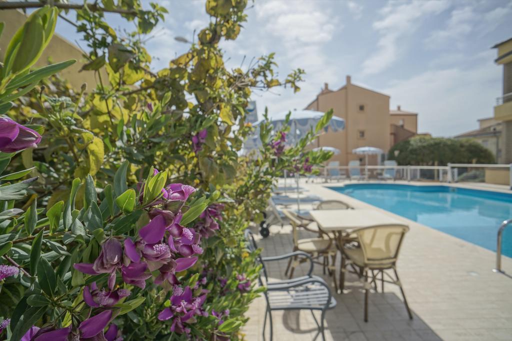 Hotel Residence Il Conero 2 Numana Exterior photo