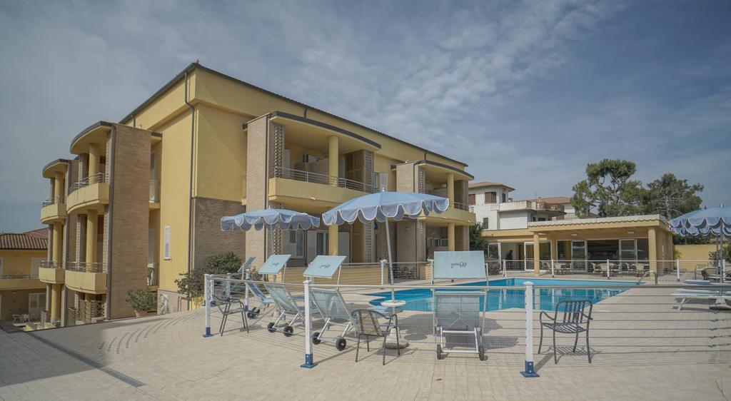Hotel Residence Il Conero 2 Numana Exterior photo