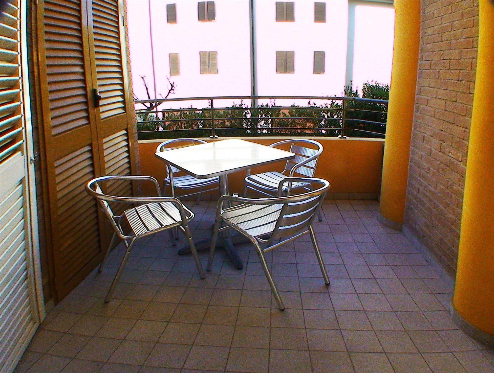 Hotel Residence Il Conero 2 Numana Exterior photo