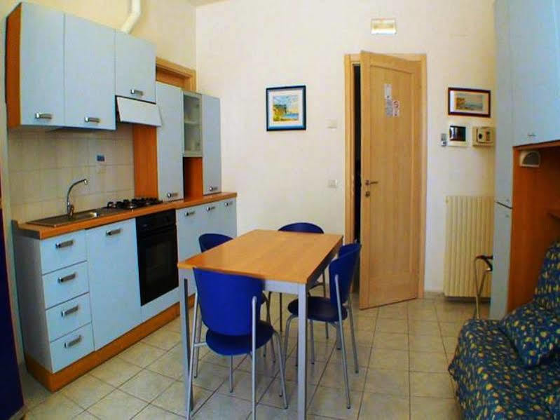 Hotel Residence Il Conero 2 Numana Exterior photo