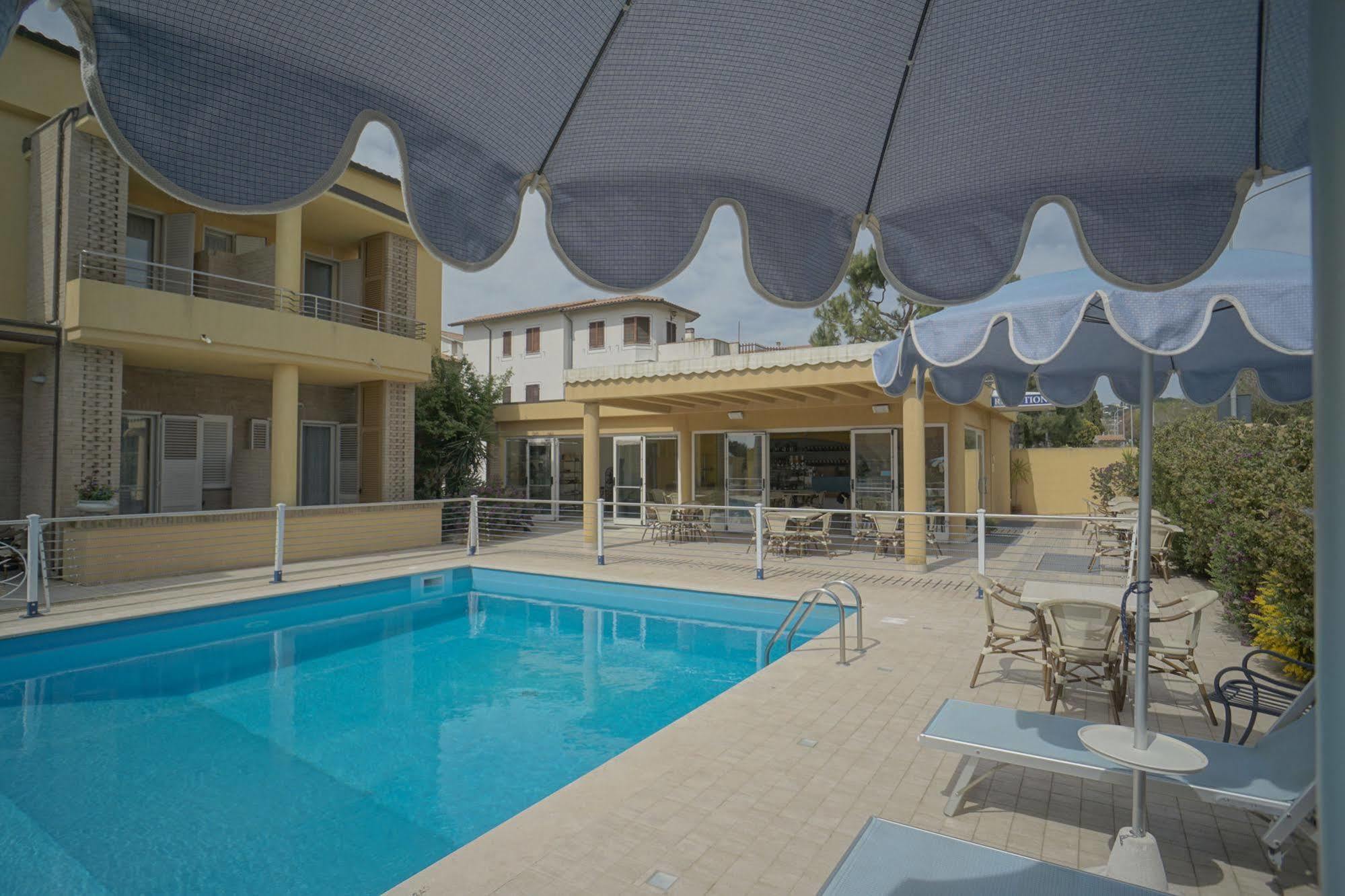 Hotel Residence Il Conero 2 Numana Exterior photo