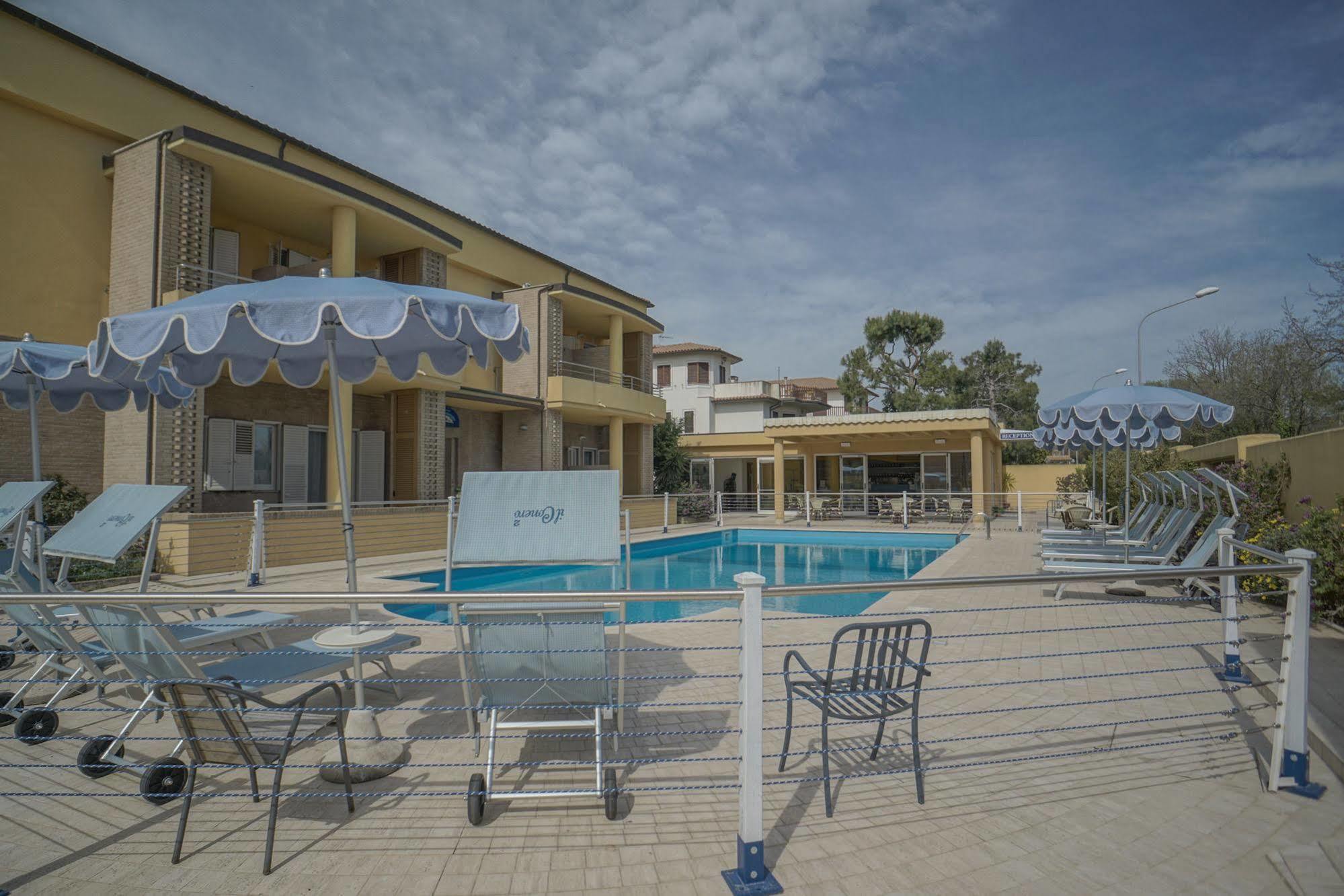 Hotel Residence Il Conero 2 Numana Exterior photo